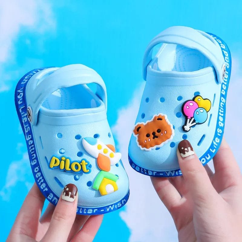Summer Kids Hole Sandals – DIY Waterproof Play Clogs