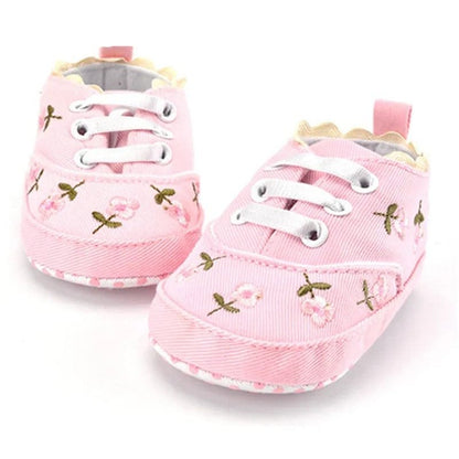 White Lace Floral Baby Girl Shoes – Soft Prewalkers