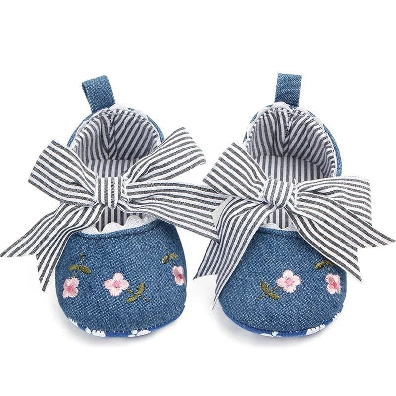 White Lace Floral Baby Girl Shoes – Soft Prewalkers
