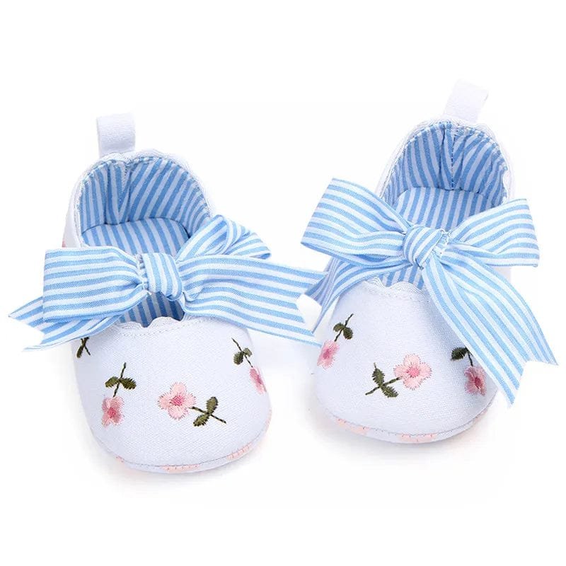 White Lace Floral Baby Girl Shoes – Soft Prewalkers